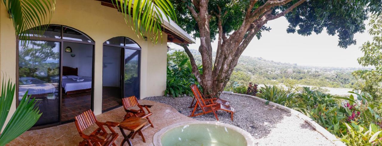 Lagunavista Villas Carate Ngoại thất bức ảnh