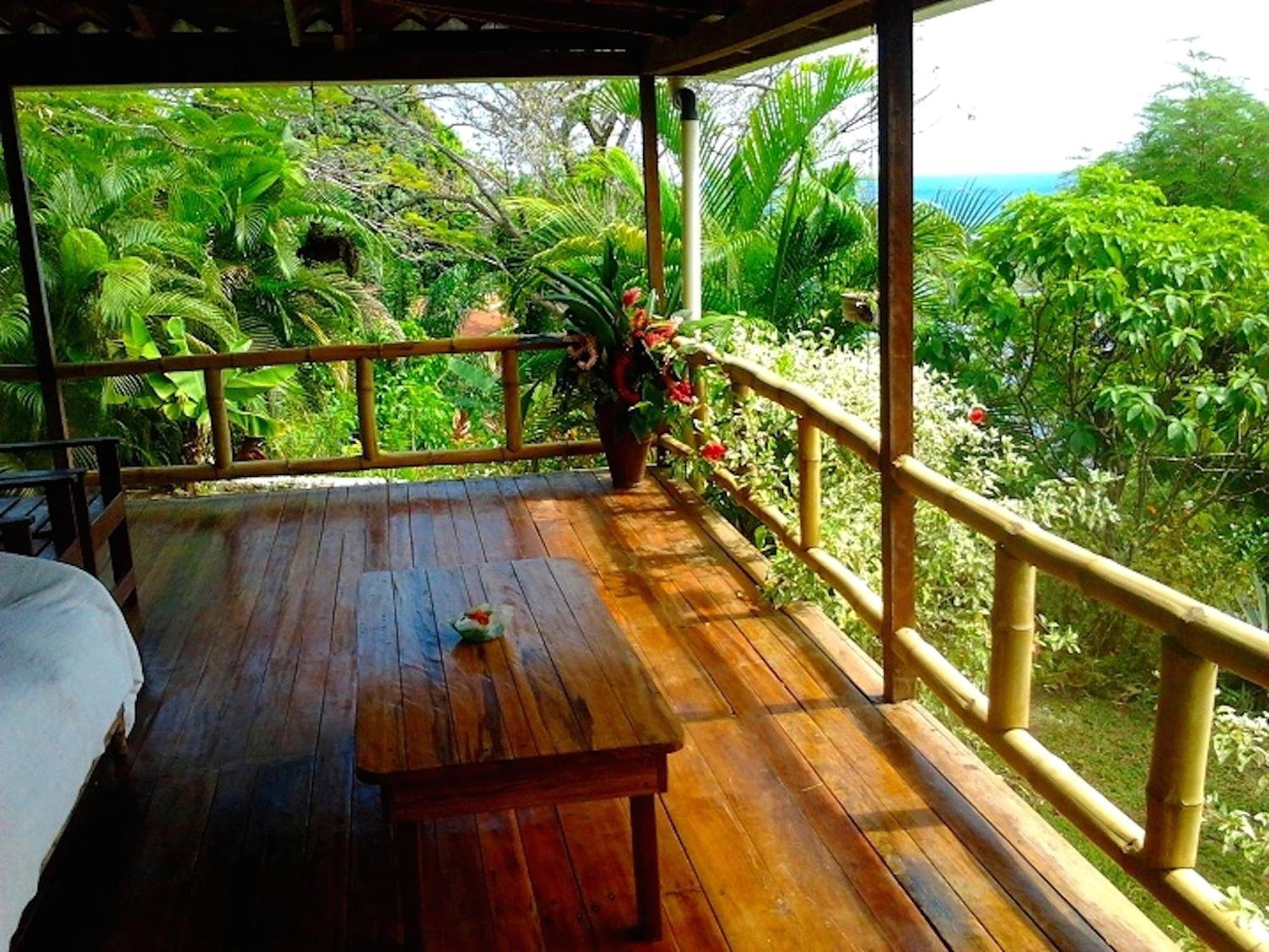 Lagunavista Villas Carate Ngoại thất bức ảnh