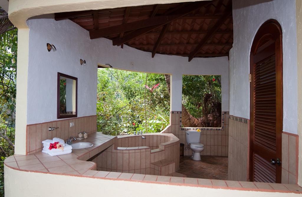 Lagunavista Villas Carate Ngoại thất bức ảnh