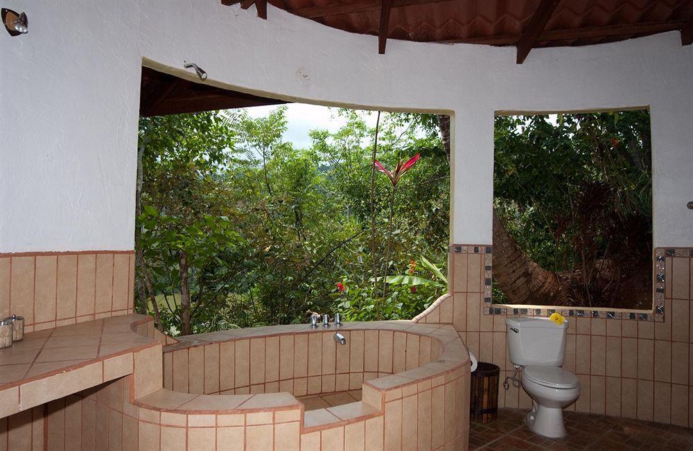 Lagunavista Villas Carate Ngoại thất bức ảnh