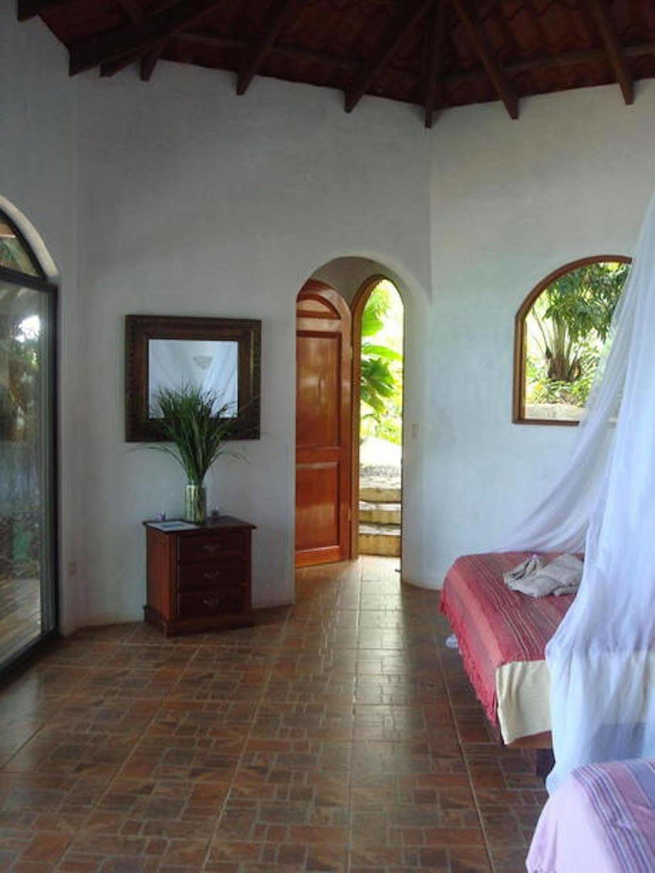 Lagunavista Villas Carate Ngoại thất bức ảnh