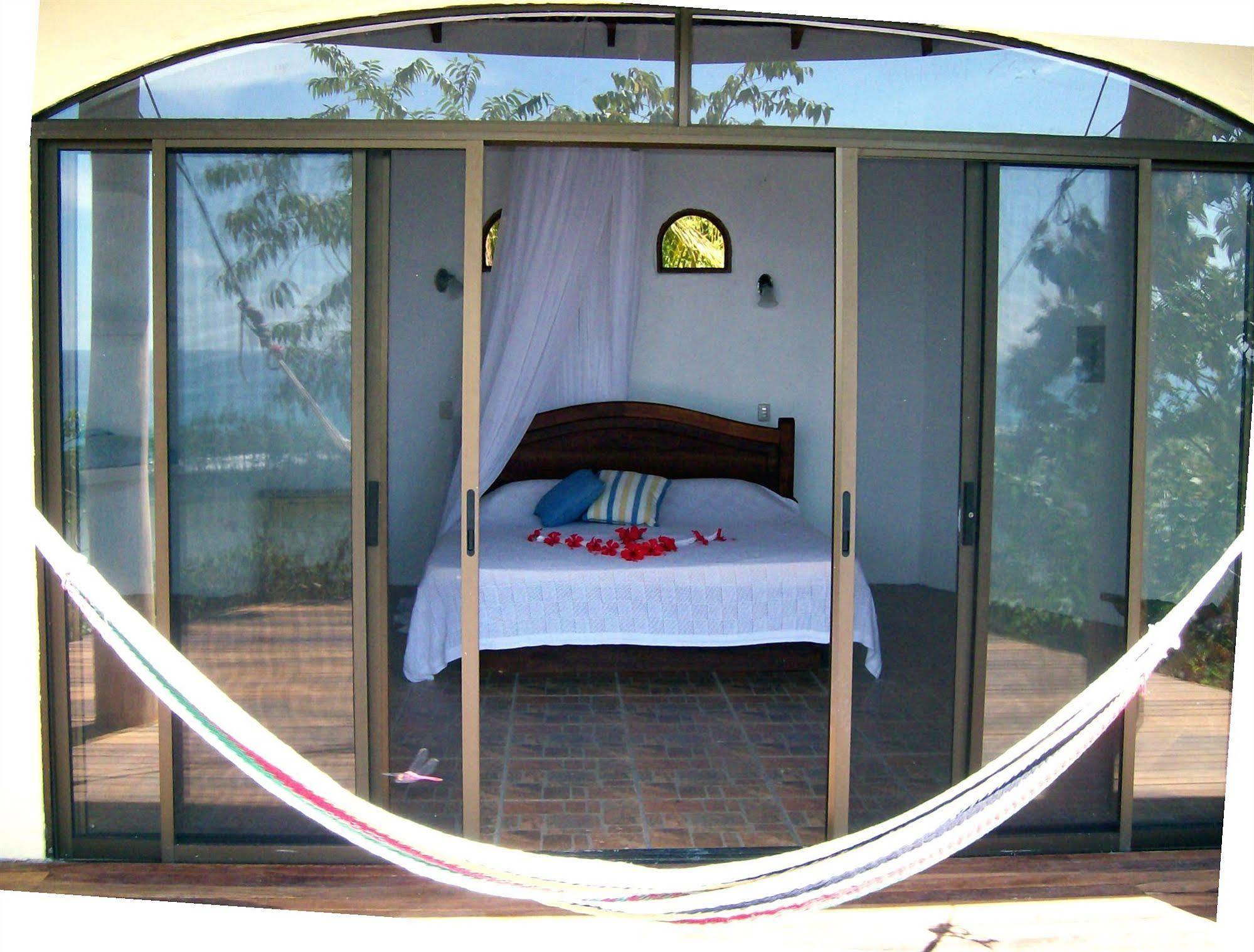 Lagunavista Villas Carate Ngoại thất bức ảnh